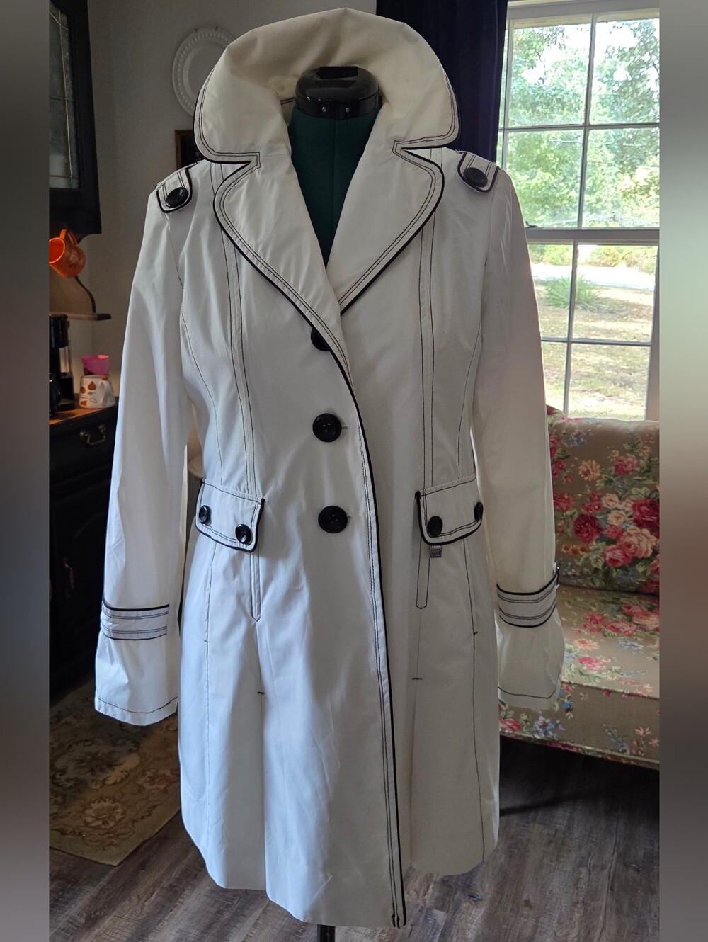 Women's Guess Y2K Style Trench Coat White With Black Trim XL